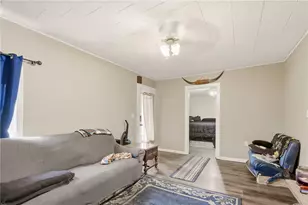 214 W Vine St, Mt Pleasant Boro, PA 15666 - Photo 5