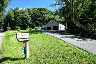 382 Fry Hollow, Hempfield Township, PA 15639 - Photo 3