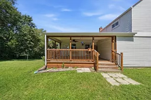2009 Circle Dr, Hopewell Township, PA 15001 - Photo 7