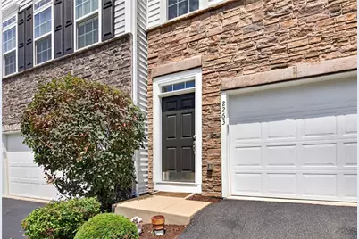 2263 Flint Dr, South Strabane, PA 15301 - Photo 3
