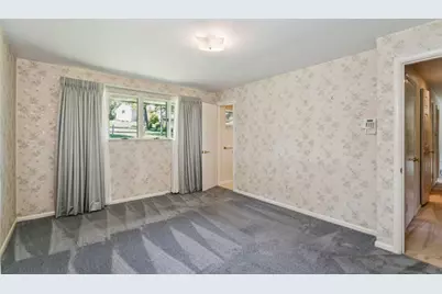 127 Allan Dr, Brighton Township, PA 15009 - Photo 17