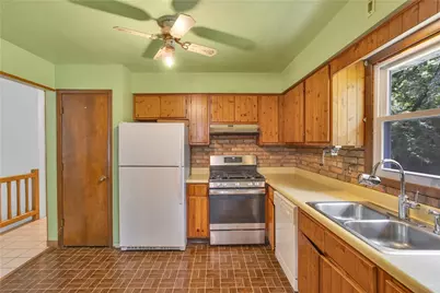 161 Margaret Dr, Beaver Falls, PA 15010 - Photo 11