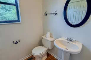 134 Forest Dr, Seven Fields Boro, PA 16046 - Photo 11