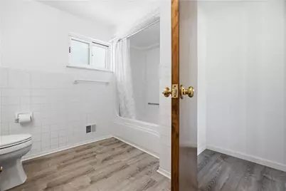 5101 Leona Dr, Pittsburgh, PA 15227 - Photo 15