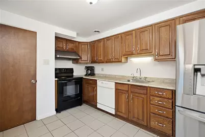 5101 Leona Dr, Pittsburgh, PA 15227 - Photo 9