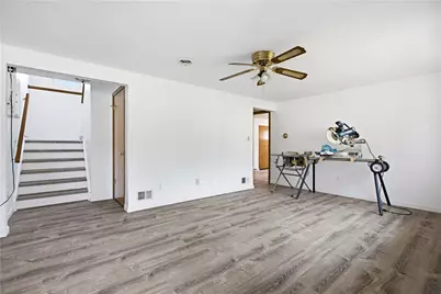 5101 Leona Dr, Pittsburgh, PA 15227 - Photo 5