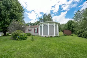116 Mallet Hill Ct, White Township, PA 15701 - Photo 3