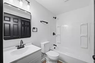 200 Waverly Ave, Ross Twp, PA 15229 - Photo 11