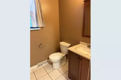 210 Woodhaven Dr, Seven Fields Boro, PA 16046 - Photo 15