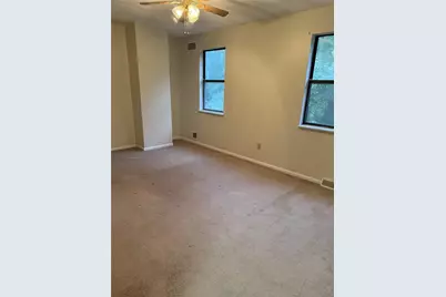 210 Woodhaven Dr, Seven Fields Boro, PA 16046 - Photo 11