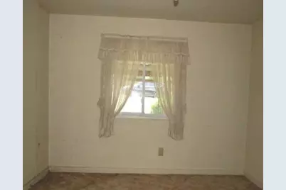 2345 Locust St, South Greensburg Boro, PA 15601 - Photo 5