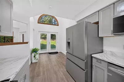 540 Lisa Dr, West Mifflin, PA 15122 - Photo 9