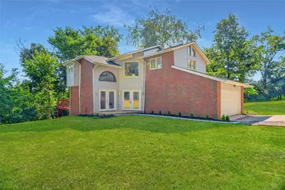 540 Lisa Dr, West Mifflin, PA 15122 - Photo 1