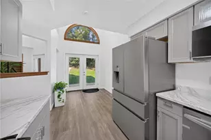 540 Lisa Dr, West Mifflin, PA 15122 - Photo 9