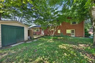 800 Chateau Dr, Franklin Township, PA 16117 - Photo 7