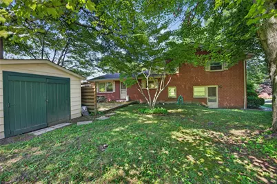 800 Chateau Dr, Franklin Township, PA 16117 - Photo 7
