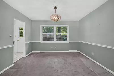 800 Chateau Dr, Franklin Township, PA 16117 - Photo 13