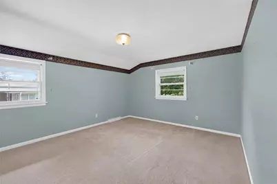 800 Chateau Dr, Franklin Township, PA 16117 - Photo 23