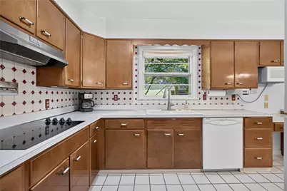 800 Chateau Dr, Franklin Township, PA 16117 - Photo 19