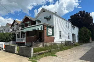210 Munson Ave, McKees Rocks, PA 15136 - Photo 1