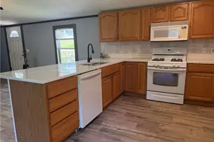 232 Sunny Hill Dr, Adams Township, PA 16059 - Photo 11