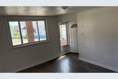 615 9th St, Glassport, PA 15045 - Photo 5
