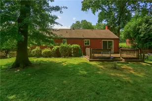 1557 Lenora Dr, Pittsburgh, PA 15237 - Photo 13