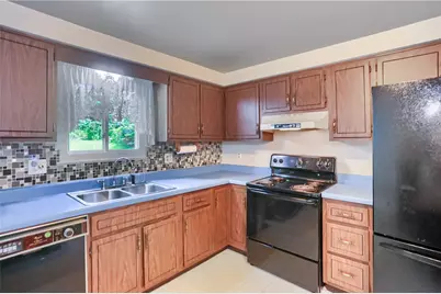 1557 Lenora Dr, Pittsburgh, PA 15237 - Photo 11