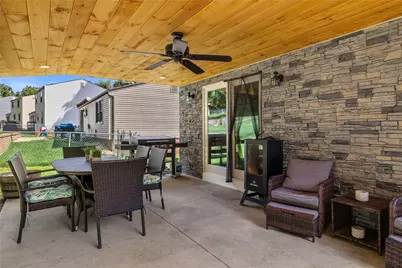 1890 Riggs Rd, South Park, PA 15129 - Photo 23