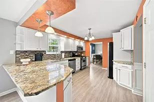 112 Fawnvue Dr, Robinson Twp, PA 15136 - Photo 9
