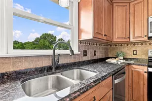 211 Plantation Dr, Unity Township, PA 15601 - Photo 9