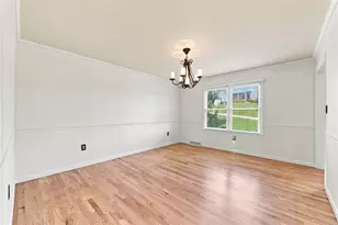 211 Plantation Dr, Unity Township, PA 15601 - Photo 11