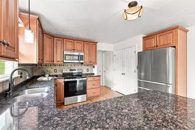 211 Plantation Dr, Unity Township, PA 15601 - Photo 7