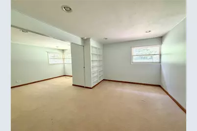215 E Maitland Lane, Neshannock Township, PA 16105 - Photo 21