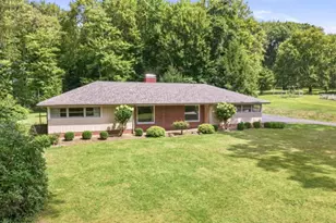 215 E Maitland Ln, Neshannock Township, PA 16105 - Photo 3
