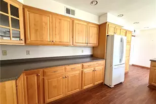 215 E Maitland Ln, Neshannock Township, PA 16105 - Photo 13