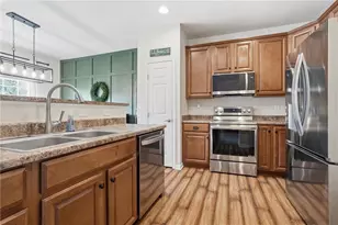 205 Broadstone Dr, Adams Township, PA 16046 - Photo 11