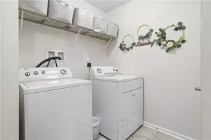 205 Broadstone Dr, Adams Township, PA 16046 - Photo 25