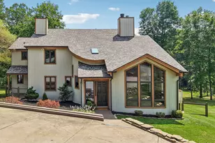 4525 Middle Rd, Hampton, PA 15101 - Photo 1