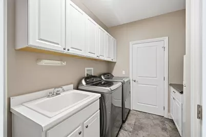 2403 Eloquent Ln, Adams Township, PA 16059 - Photo 17