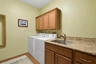 381 Cobblestone Cir, Robinson Twp, PA 15136 - Photo 23