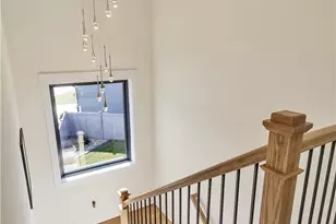 1048 Honey Locust Dr, Jeannette, PA 15644 - Photo 17
