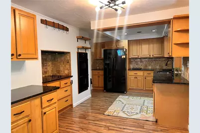 306 Black Walnut Dr, Salem Township, PA 15601 - Photo 13