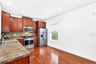 683 Freedom Dr, Collier Township, PA 15106 - Photo 13