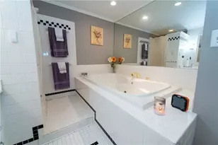 1010 Margarite Dr, Scott Township, PA 15216 - Photo 9