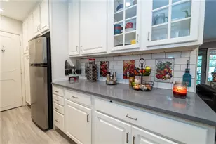 1010 Margarite Dr, Scott Township, PA 15216 - Photo 11