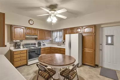 303 W Elizabeth St, Pittsburgh, PA 15207 - Photo 9