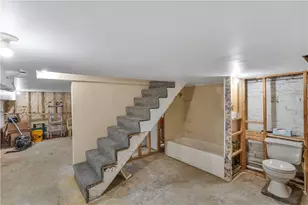 303 W Elizabeth St, Pittsburgh, PA 15207 - Photo 13