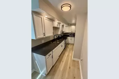 2312 Spokane Ave, Pittsburgh, PA 15210 - Photo 9
