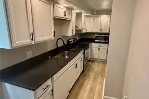 2312 Spokane Ave, Pittsburgh, PA 15210 - Photo 9